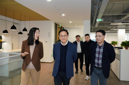 省住建廳原副廳長、國際綠建聯盟執行主席、江蘇省人民政府參事室特聘專家劉大威一行蒞臨城發設計考察指導